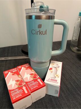Cirkul Aqua Blue Hydration Mug with Handle